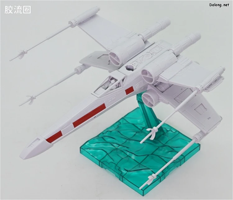 万代 星球大战系列拼装模型 载具系列 1/72 X翼星际战斗机 红色5号 - 图片