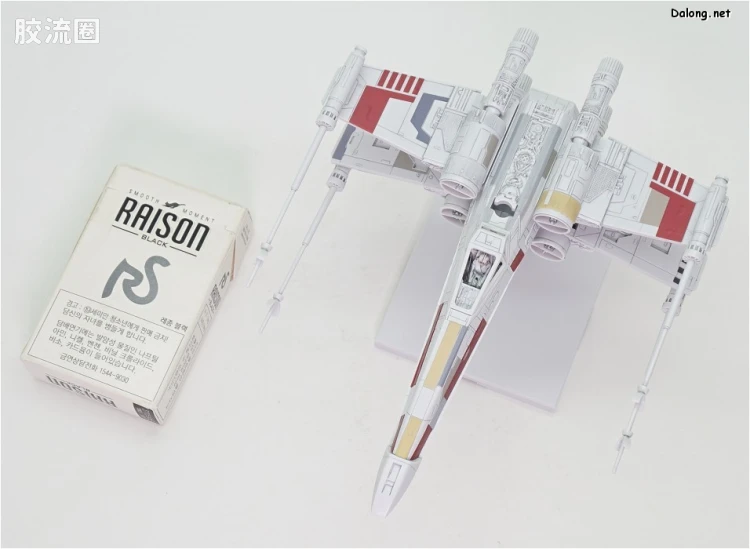 万代 星球大战系列拼装模型 载具系列 1/72 X翼星际战斗机 红色5号 - 图片
