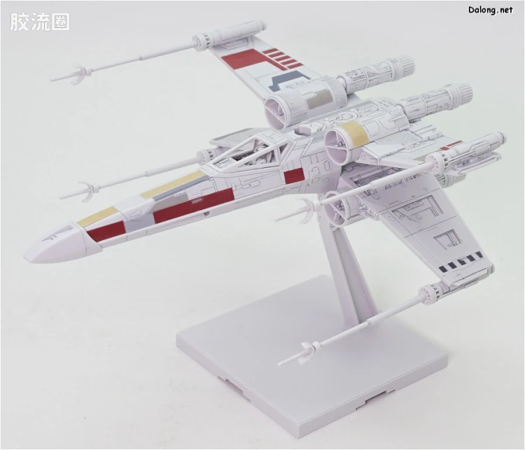 万代 星球大战系列拼装模型 载具系列 1/72 X翼星际战斗机 红色5号 - 图片