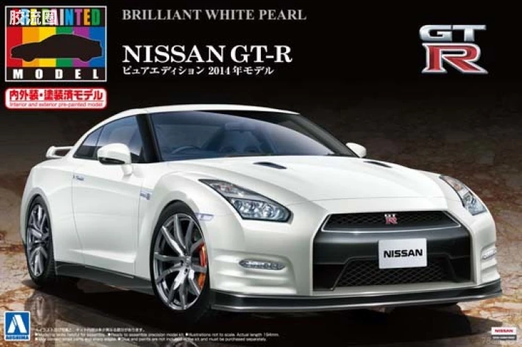 38 日产GT-R（R35）2014年珍珠白 01134
