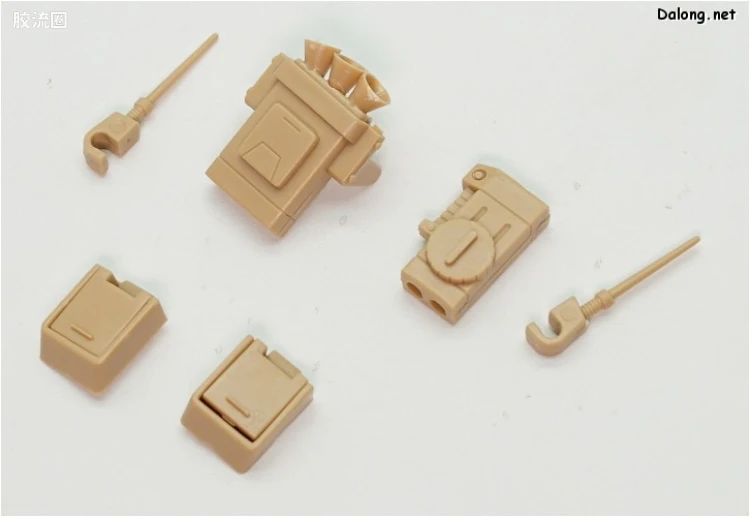 机动战士变体 高达MSV 拼装模型 1/144 04 MS-06D 沙漠型扎古 - 图片