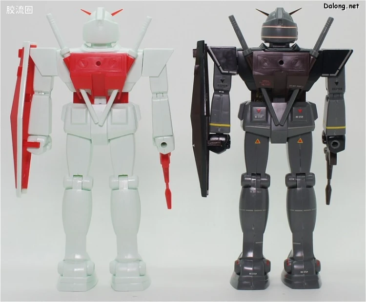 高达0079拼装模型 1/100 RX-78-2 高达 真实配色版 - 图片