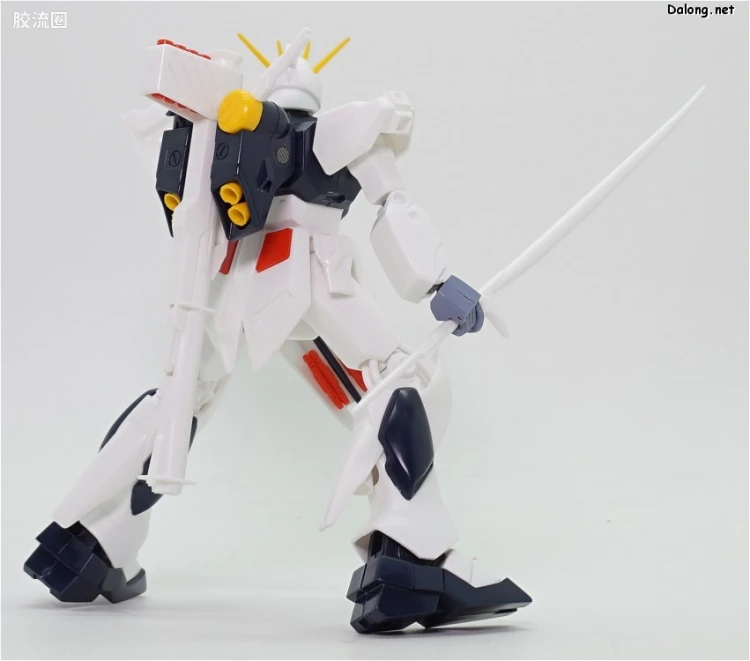 机动战士高达 逆袭的夏亚拼装模型 1/144 01 RX-93 ν高达 - 图片