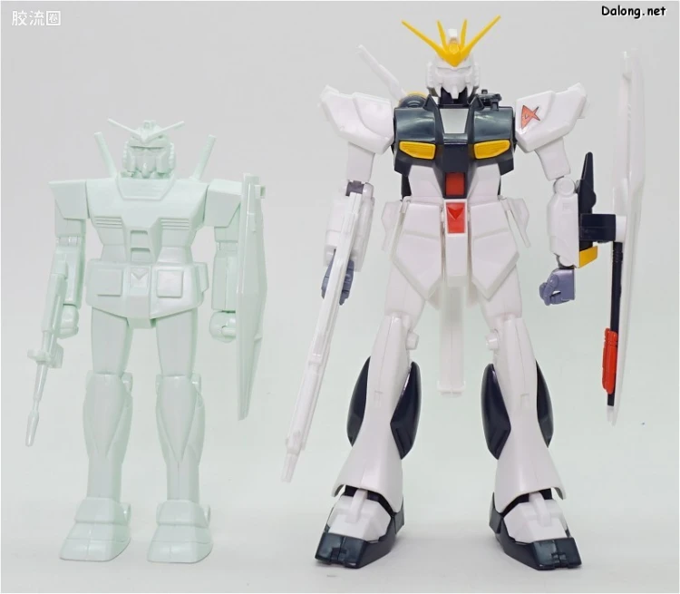 机动战士高达 逆袭的夏亚拼装模型 1/144 01 RX-93 ν高达 - 图片