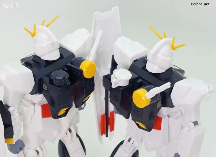 机动战士高达 逆袭的夏亚拼装模型 1/144 08 RX-93 ν高达浮游炮装备型 - 图片