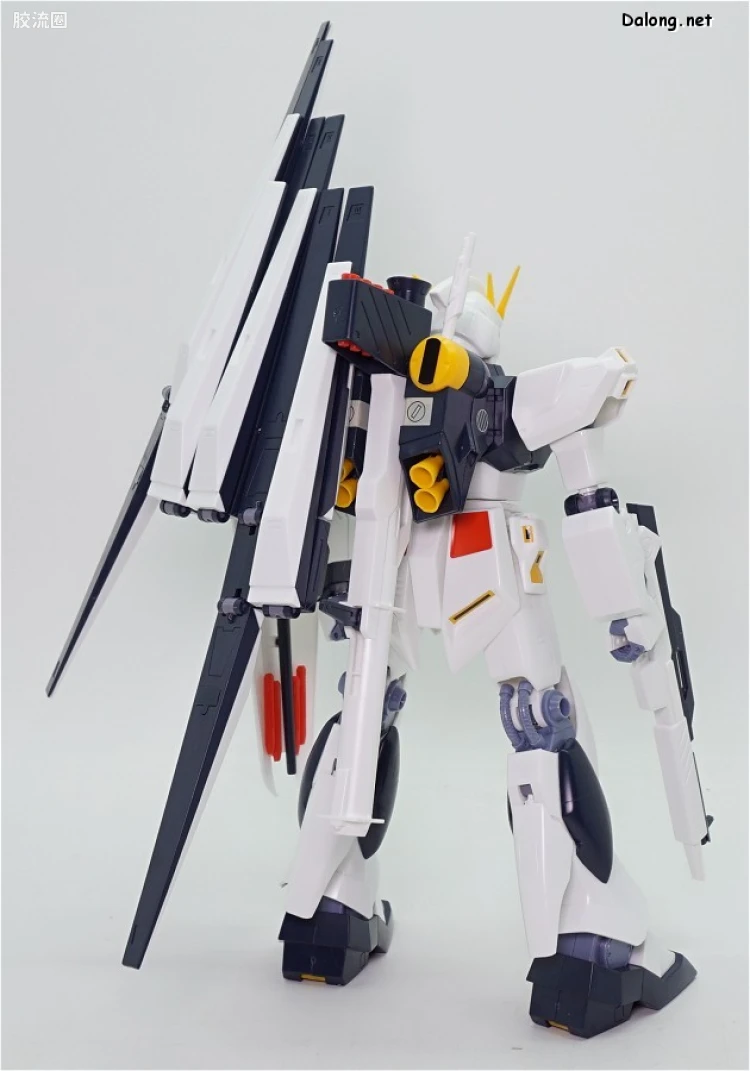 机动战士高达 逆袭的夏亚拼装模型 1/100 10 RX-93 ν高达浮游炮装备型 - 图片