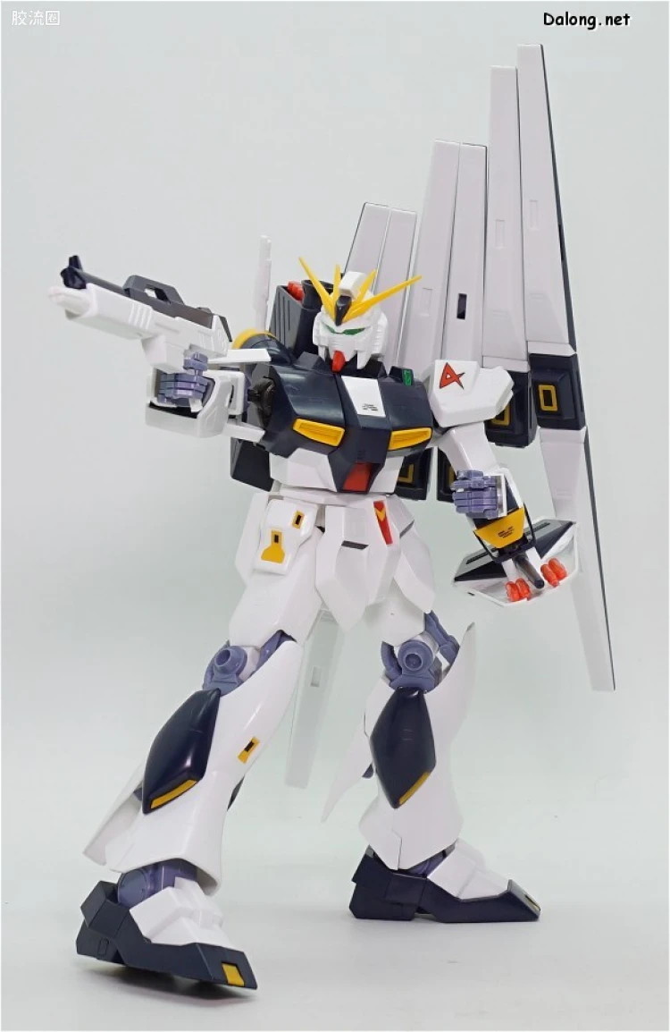 机动战士高达 逆袭的夏亚拼装模型 1/100 10 RX-93 ν高达浮游炮装备型 - 图片