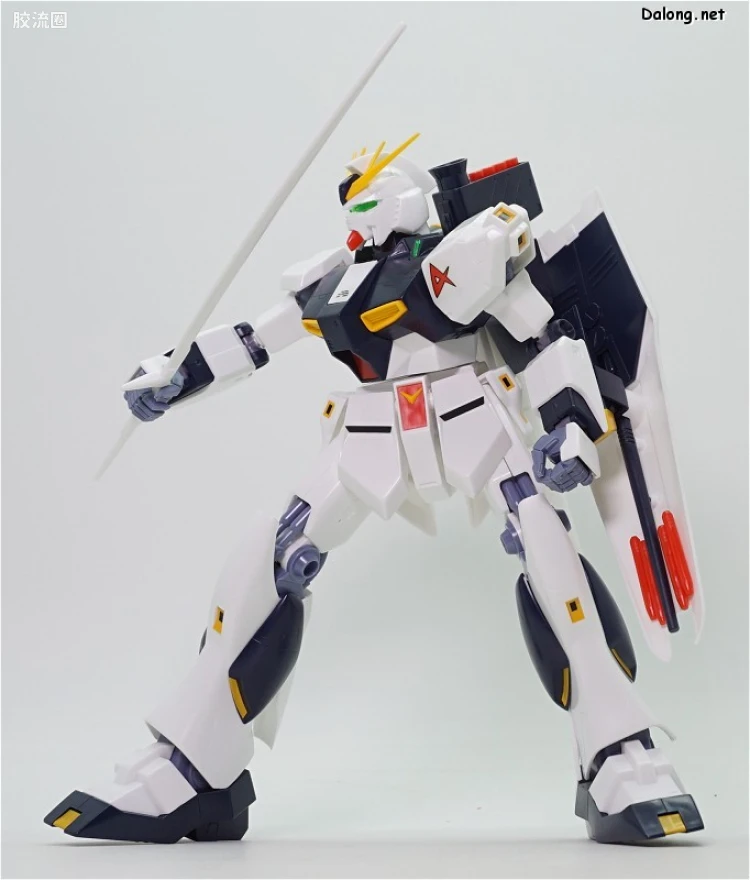 机动战士高达 逆袭的夏亚拼装模型 1/100 10 RX-93 ν高达浮游炮装备型 - 图片