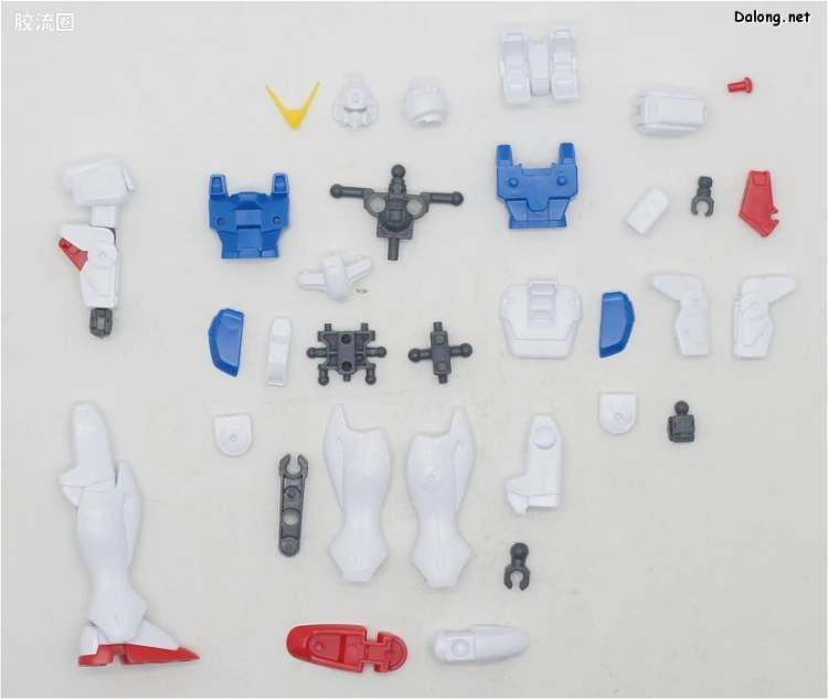 机动战士V高达拼装模型 1/144 01 LM312V04 V高达 - 图片