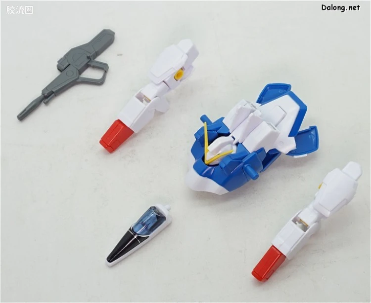 机动战士V高达拼装模型 HG 1/100 01 LM312V04 V高达 - 图片
