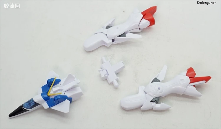 机动战士V高达拼装模型 HG 1/100 01 LM312V04 V高达 - 图片