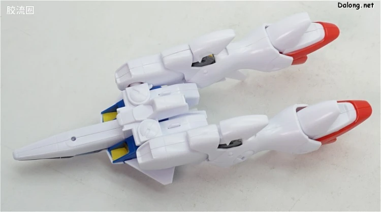 机动战士V高达拼装模型 HG 1/100 01 LM312V04 V高达 - 图片