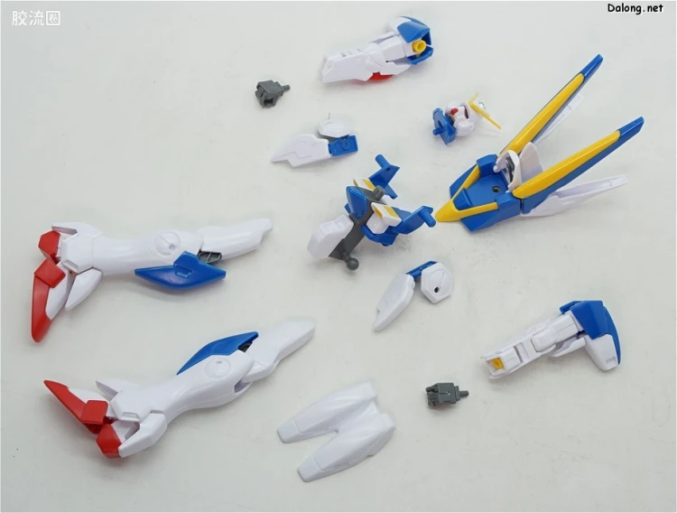 机动战士V高达拼装模型 HG 1/100 04 LM314V21 V2高达 - 图片