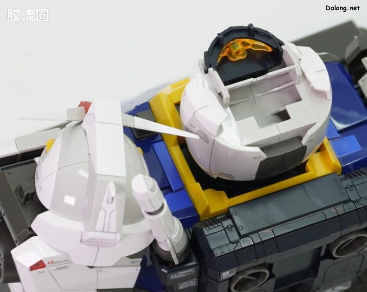 横滨高达工厂系列 1/48 RX-78F00 高达 拼装胸像 - 图片