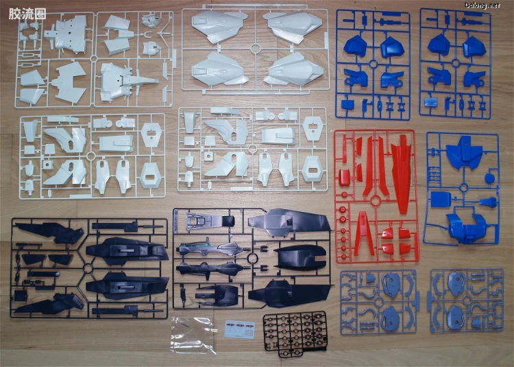 机动战士Z高达拼装模型 1/60 27 MSZ-006 Z高达 - 图片