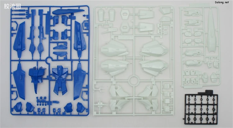 机动战士Z高达拼装模型 1/144 13 MSZ-006 Z高达 - 图片