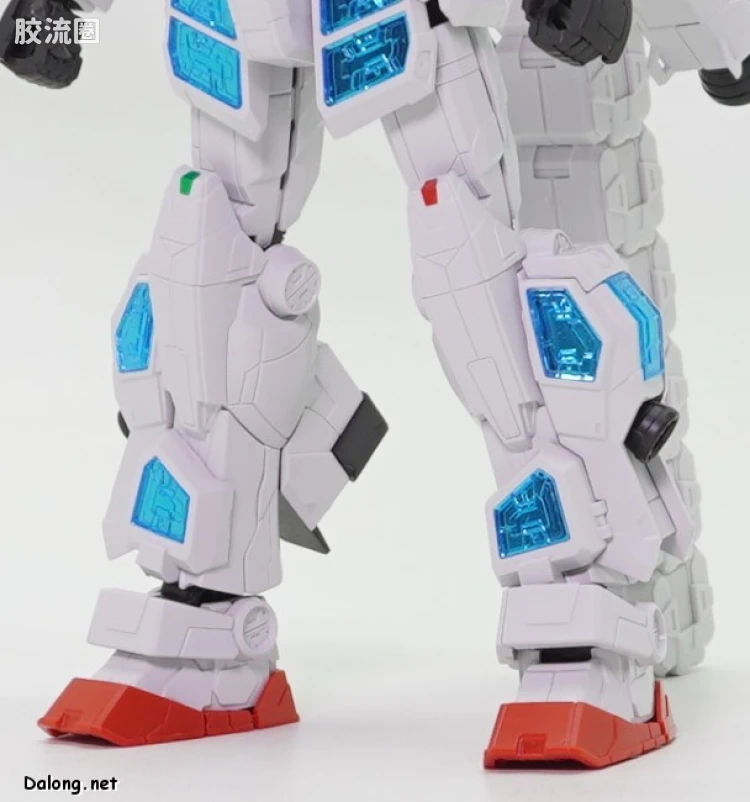 GUNDAM NEXT FUTURE PAVILION 系列 1/144 RX-78F00/E 高达(EX-001 玻璃羽翼装备) - 图片