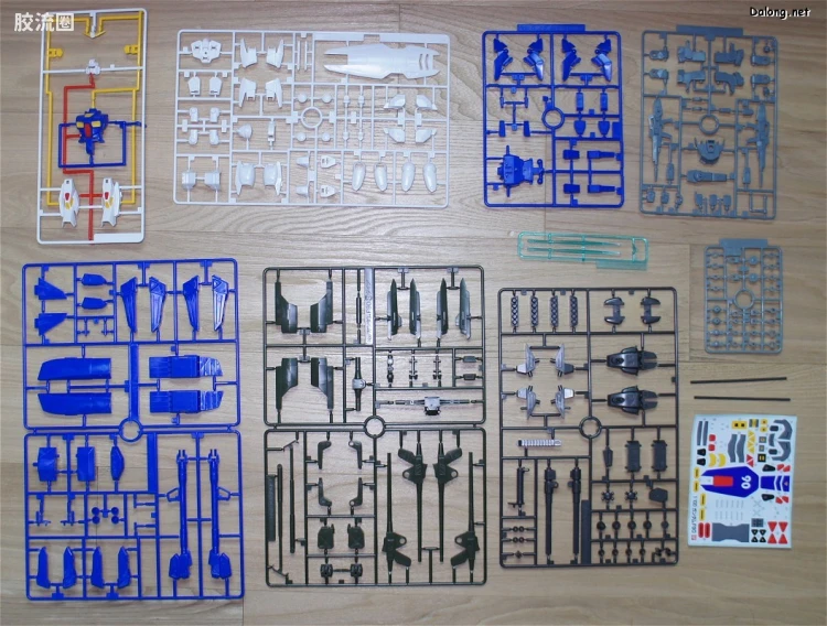 机动战士高达高达F90拼装模型 1/100 01 F90A/D/S 高达F90A/D/S - 图片