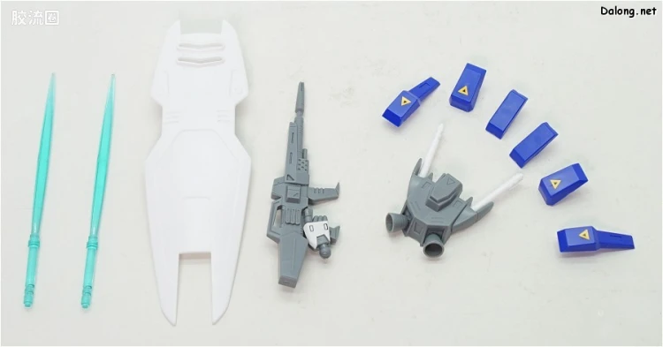 机动战士高达高达F90拼装模型 1/100 02 F90P 高达F90P - 图片