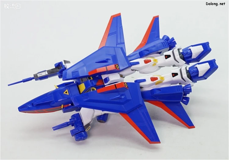 机动战士高达高达F90拼装模型 1/100 02 F90P 高达F90P - 图片