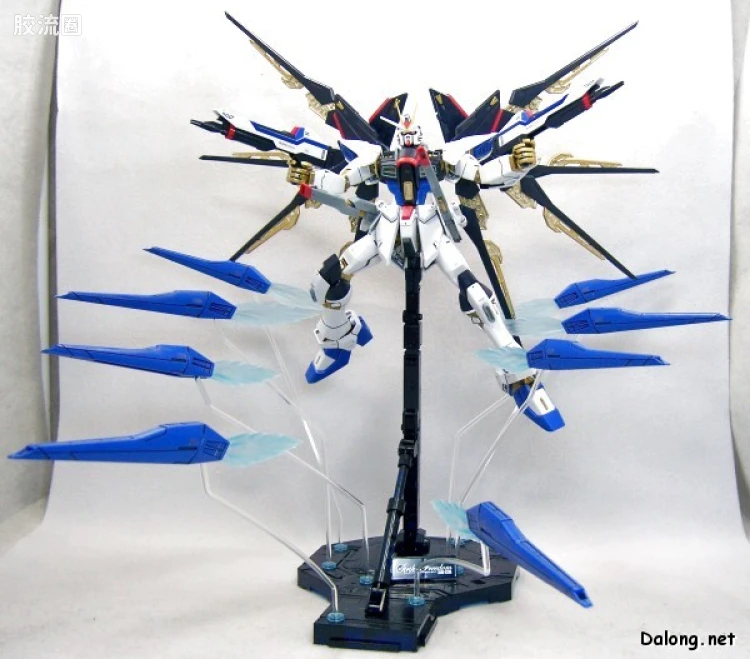 MG 官方豪华版 强袭自由高达 Full Burst Mode - 图片