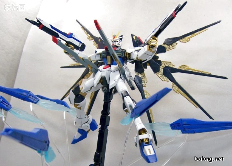 MG 官方豪华版 强袭自由高达 Full Burst Mode - 图片
