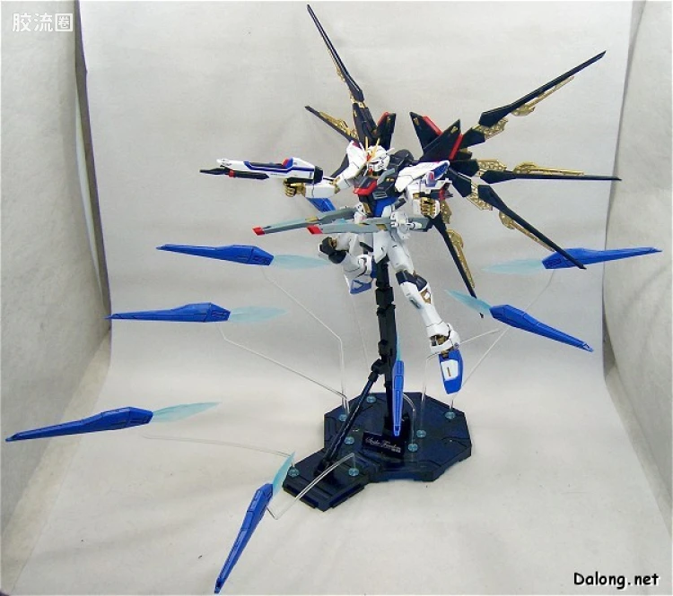 MG 官方豪华版 强袭自由高达 Full Burst Mode - 图片