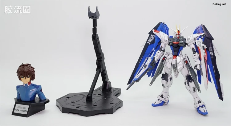 MG 官方豪华版 自由高达 Ver.2.0 & 基拉·大和 - 图片