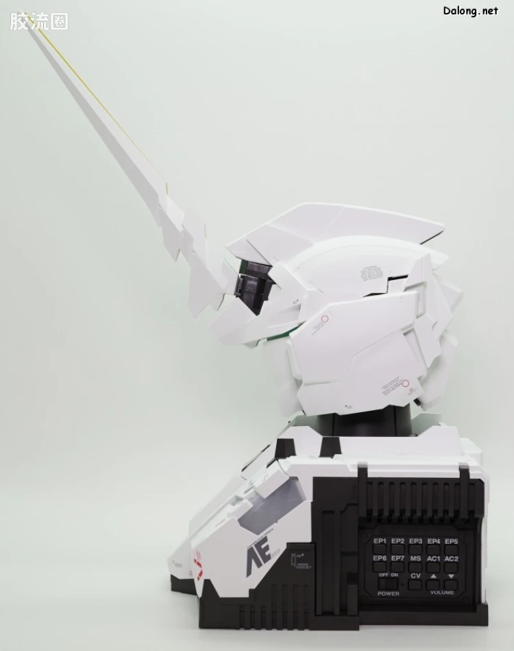 万代 大比例胸像系列 REAL EXPERIENCE MODEL RX-0 独角兽高达 自动变形版 - 图片