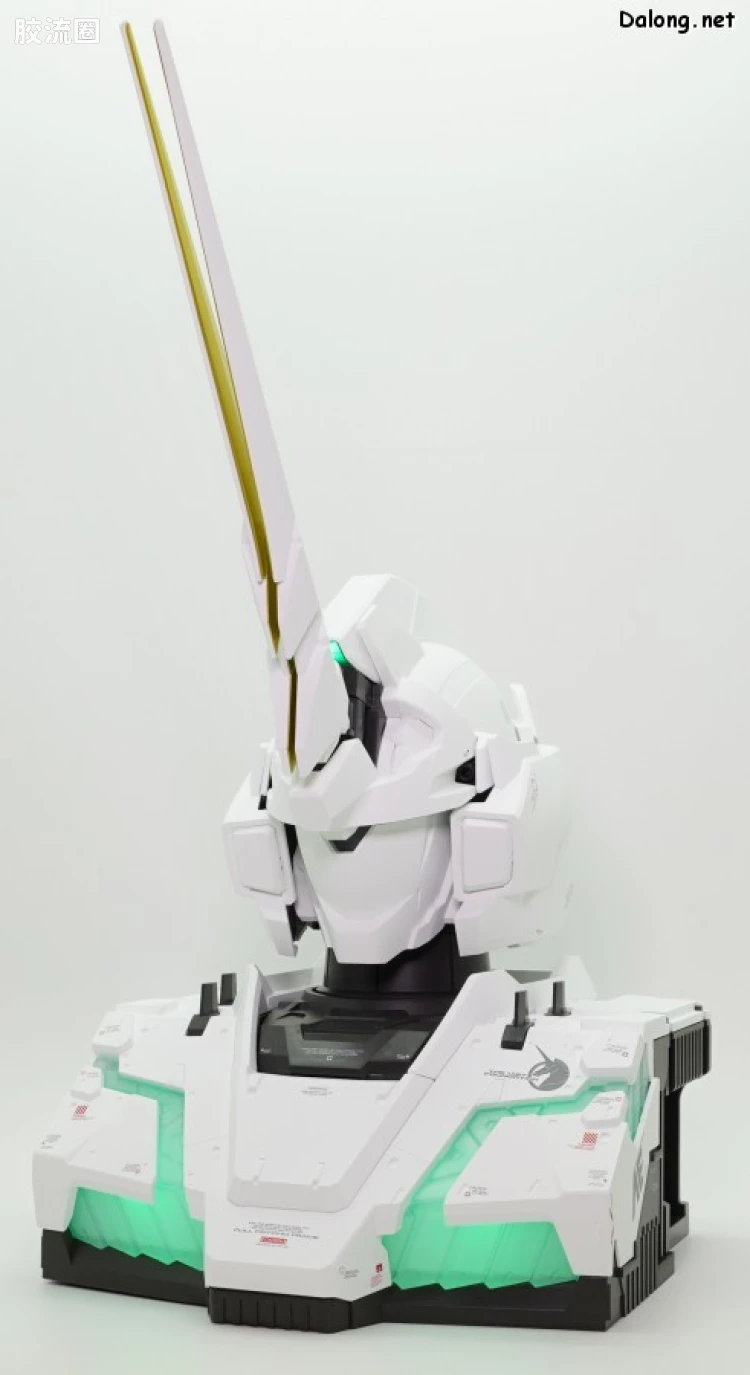 万代 大比例胸像系列 REAL EXPERIENCE MODEL RX-0 独角兽高达 自动变形版 - 图片