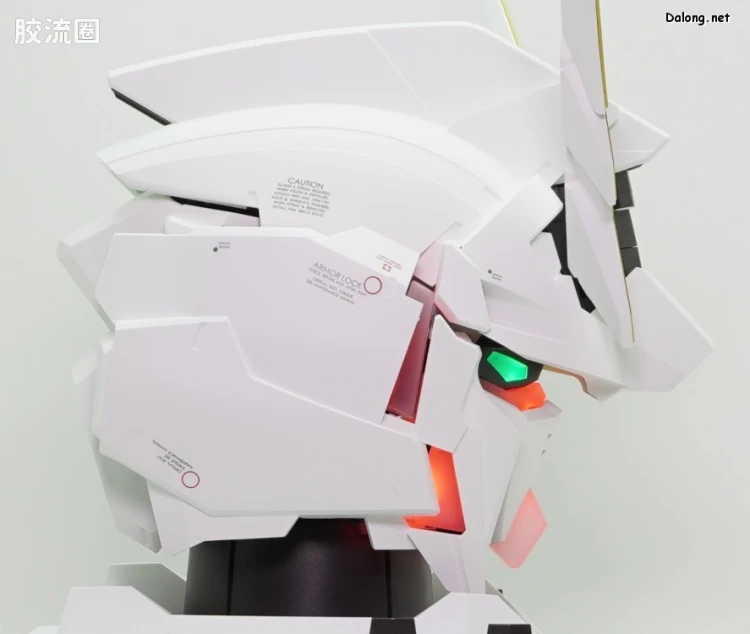 万代 大比例胸像系列 REAL EXPERIENCE MODEL RX-0 独角兽高达 自动变形版 - 图片
