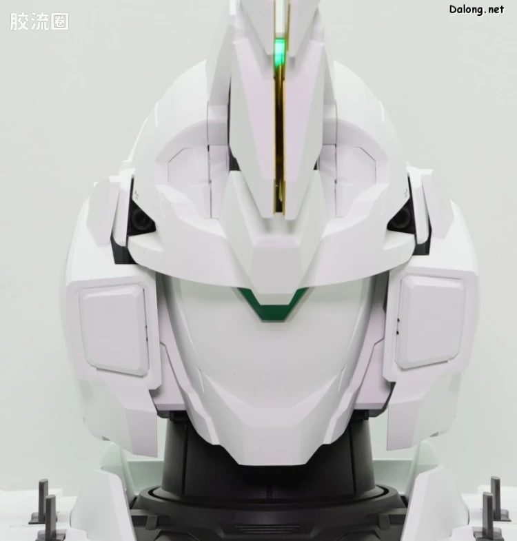 万代 大比例胸像系列 REAL EXPERIENCE MODEL RX-0 独角兽高达 自动变形版 - 图片