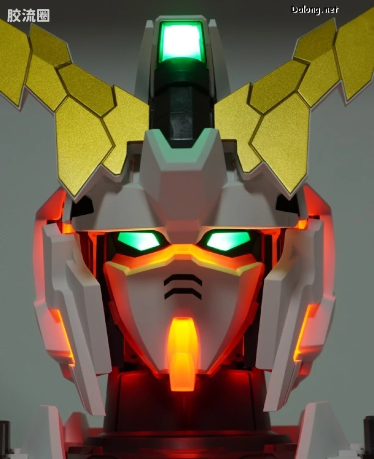万代 大比例胸像系列 REAL EXPERIENCE MODEL RX-0 独角兽高达 自动变形版 - 图片