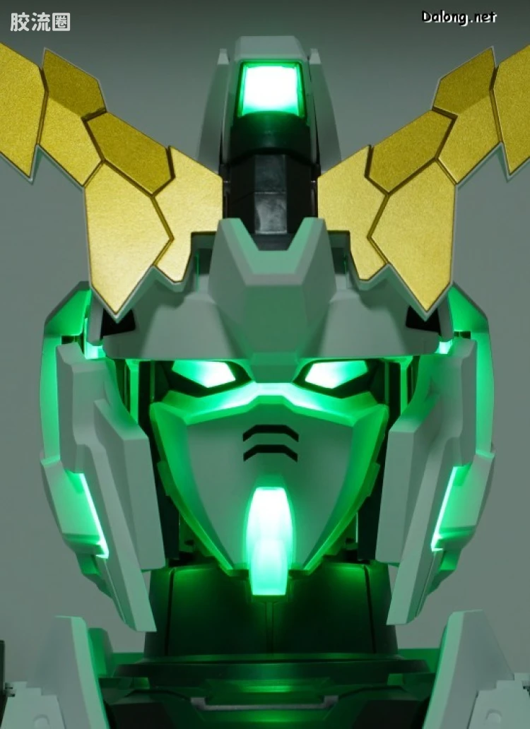 万代 大比例胸像系列 REAL EXPERIENCE MODEL RX-0 独角兽高达 自动变形版 - 图片