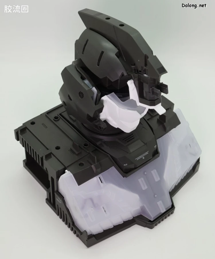 万代 大比例胸像系列 REAL EXPERIENCE MODEL RX-0 独角兽高达 自动变形版 - 图片
