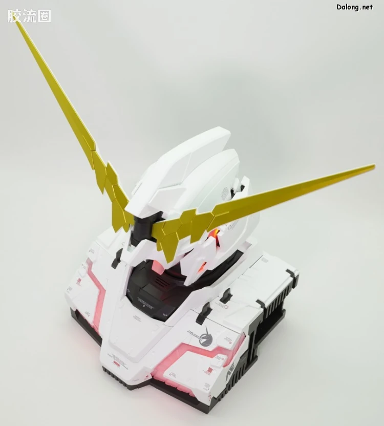 万代 大比例胸像系列 REAL EXPERIENCE MODEL RX-0 独角兽高达 自动变形版 - 图片