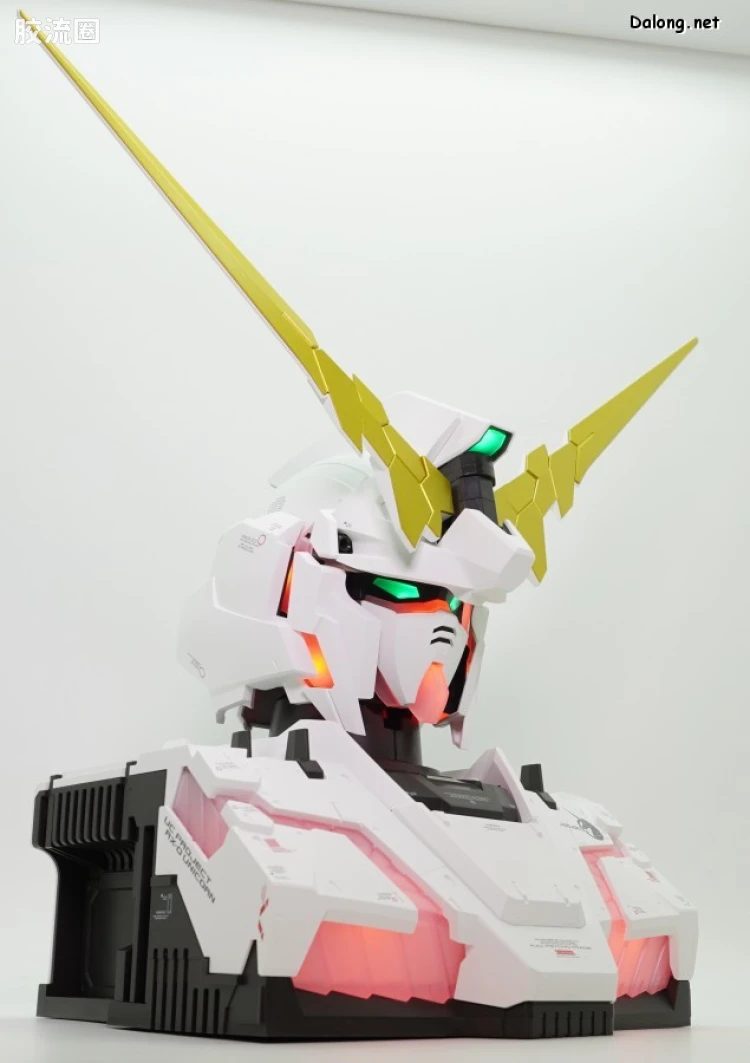 万代 大比例胸像系列 REAL EXPERIENCE MODEL RX-0 独角兽高达 自动变形版 - 图片