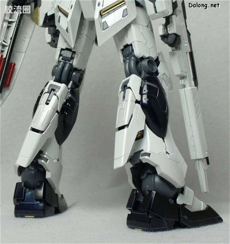 MG 彩色电镀版 RX-93 V高达 ver.ka 钛版 - 图片