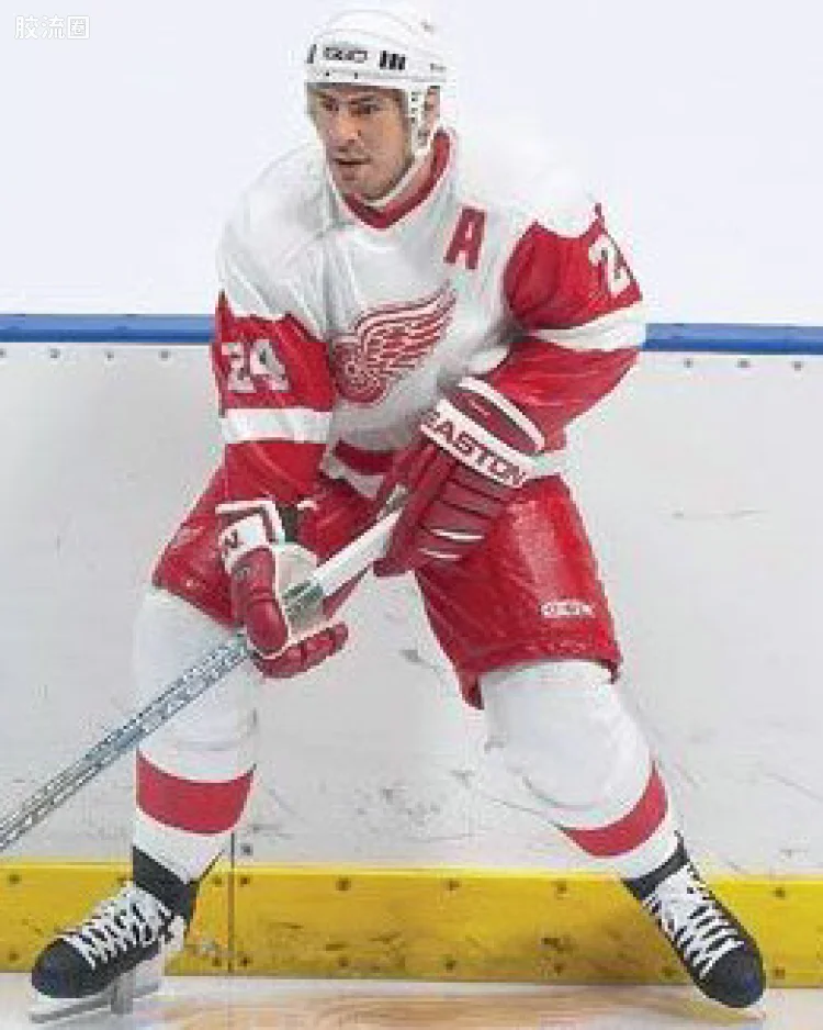 CHRIS CHELIOS