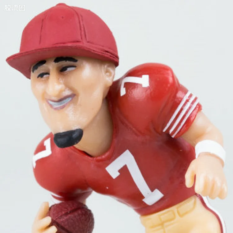 麦克法兰NFL美式足球系列玩具 Small Pros Series 2 COLIN KAEPERNICK