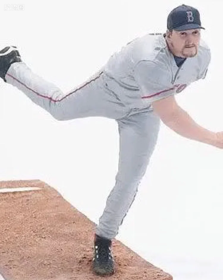 DEREK LOWE