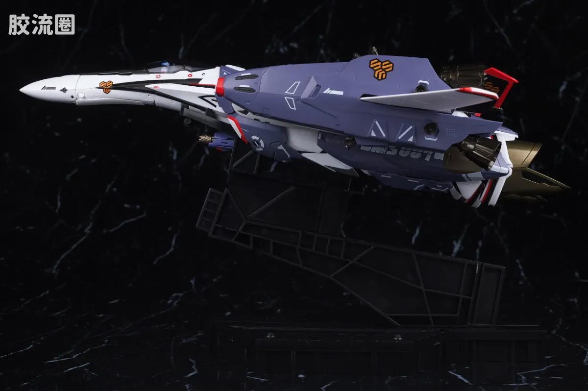 DX超合金系列 限定及特别版 VF-25F 龙卷弥赛亚女武神(早乙女阿尔特机) REVIVAL Ver. - 图片