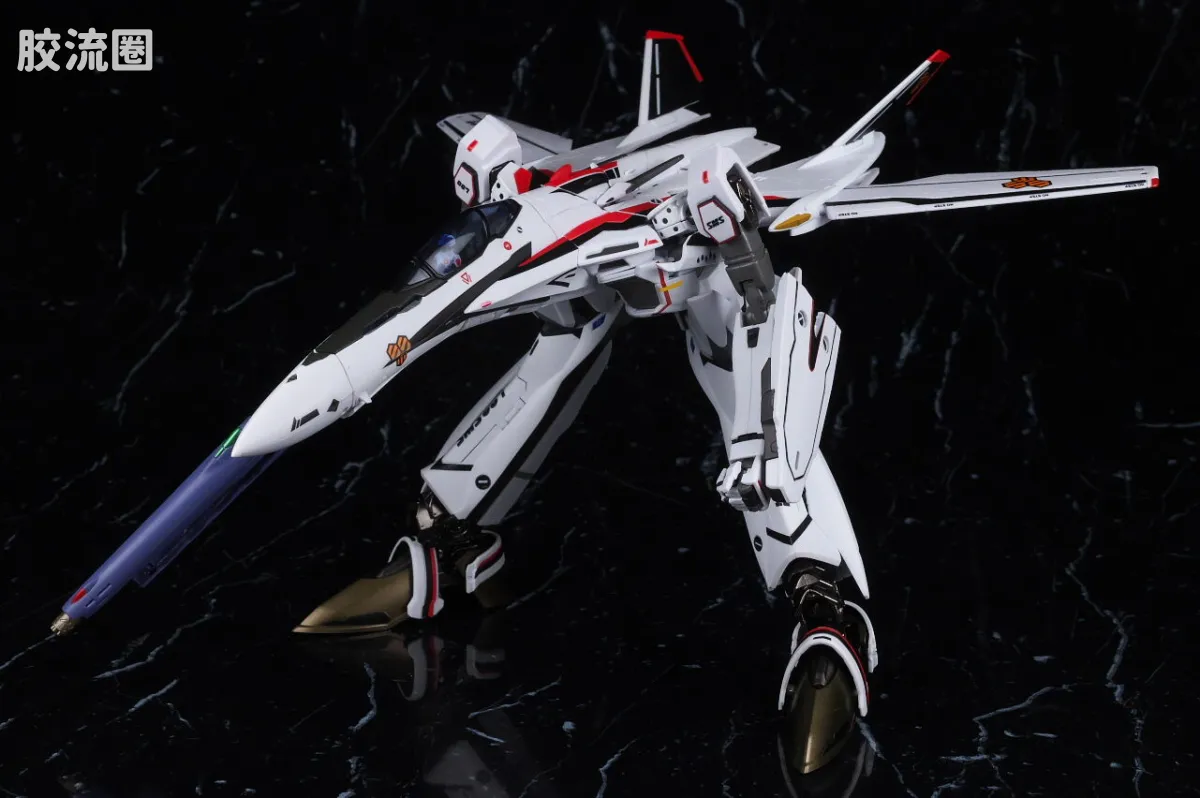 DX超合金系列 限定及特别版 VF-25F 龙卷弥赛亚女武神(早乙女阿尔特机) REVIVAL Ver. - 图片