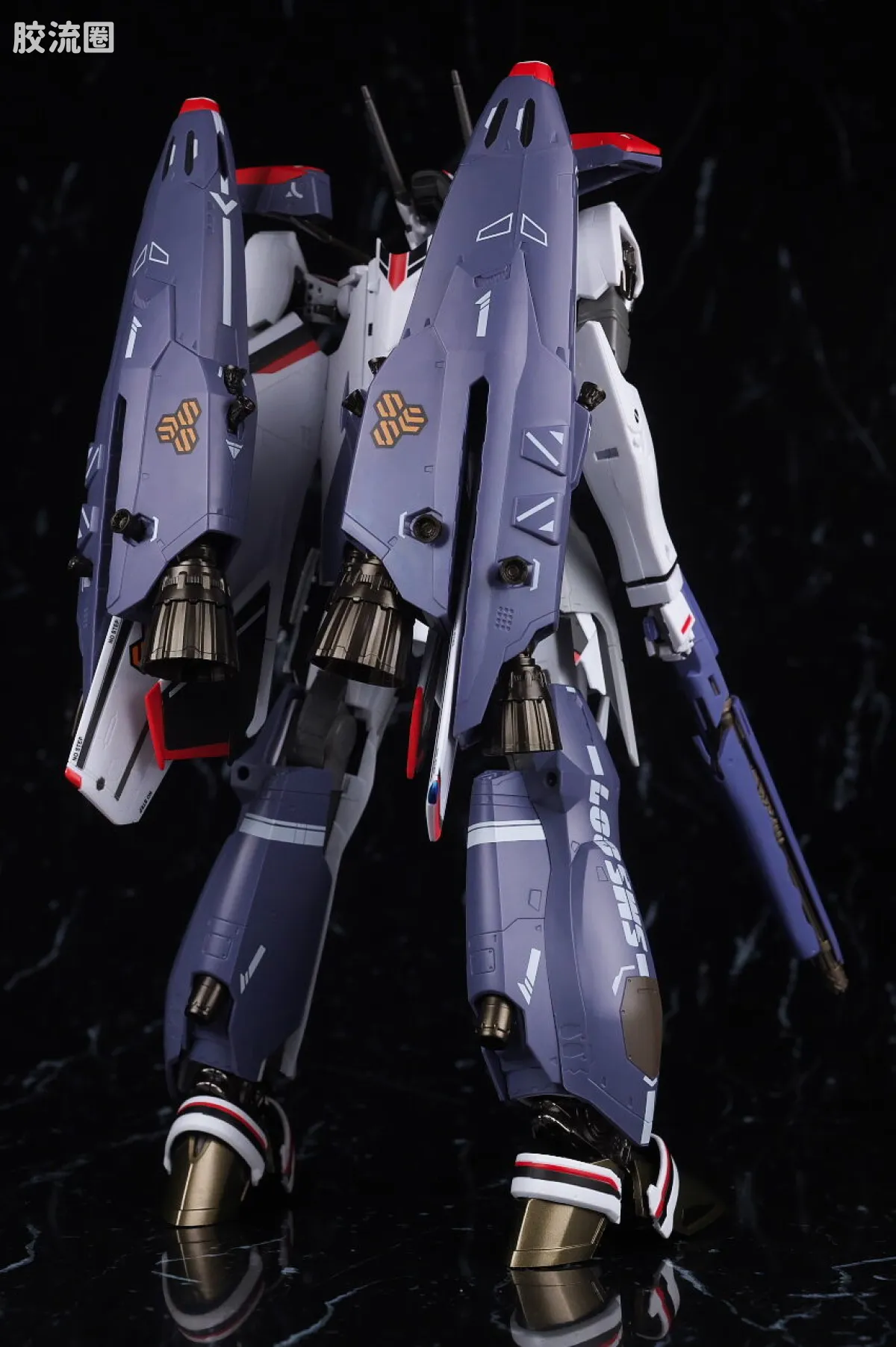 DX超合金系列 限定及特别版 VF-25F 龙卷弥赛亚女武神(早乙女阿尔特机) REVIVAL Ver. - 图片