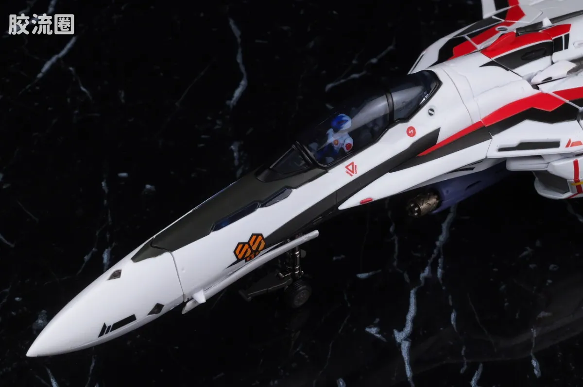 DX超合金系列 限定及特别版 VF-25F 龙卷弥赛亚女武神(早乙女阿尔特机) REVIVAL Ver. - 图片