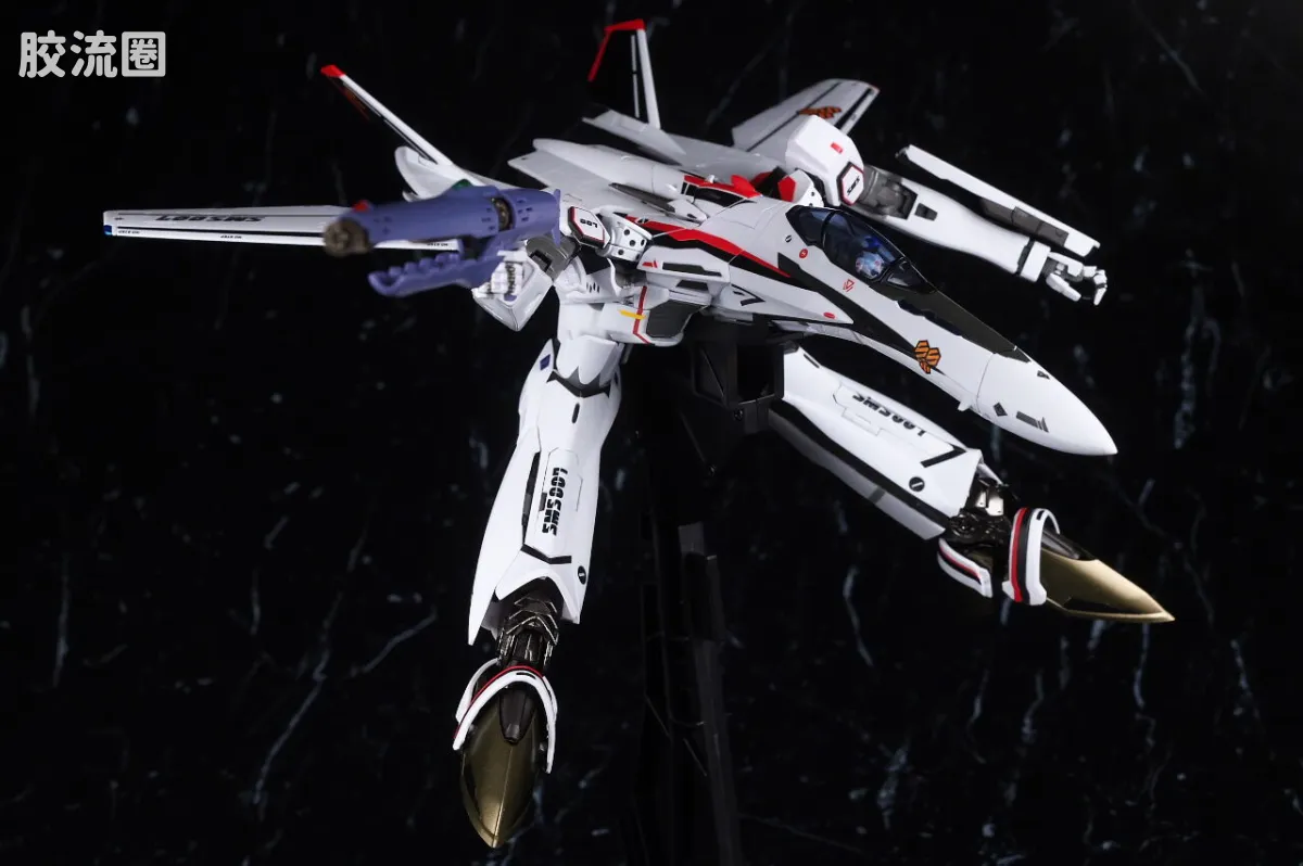 DX超合金系列 限定及特别版 VF-25F 龙卷弥赛亚女武神(早乙女阿尔特机) REVIVAL Ver. - 图片