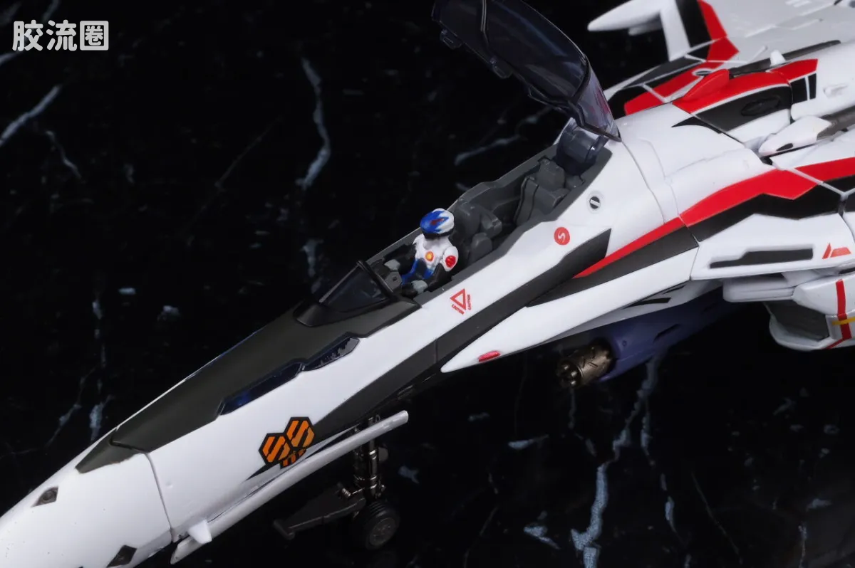 DX超合金系列 限定及特别版 VF-25F 龙卷弥赛亚女武神(早乙女阿尔特机) REVIVAL Ver. - 图片