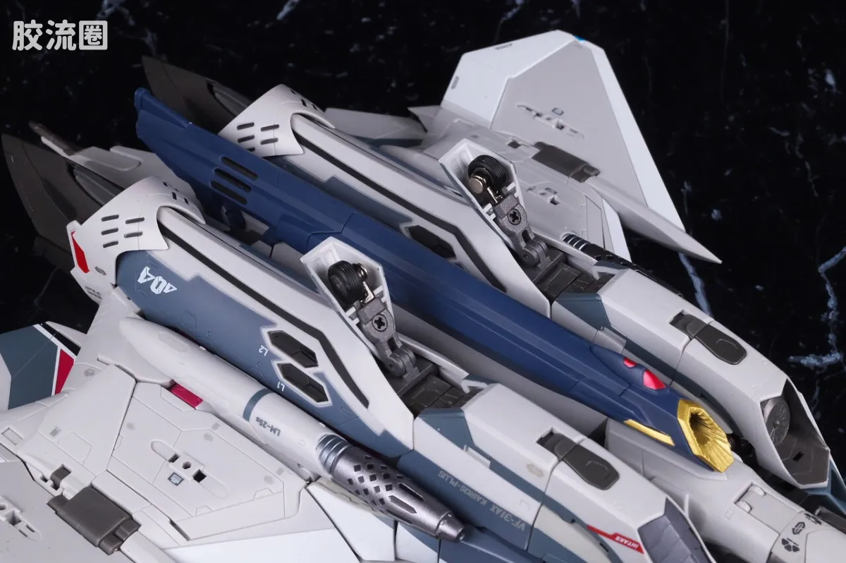 DX超合金系列 普通版 VF-31AX 凯罗斯PLUS(米拉吉·法莉娜·吉纳斯机) - 图片