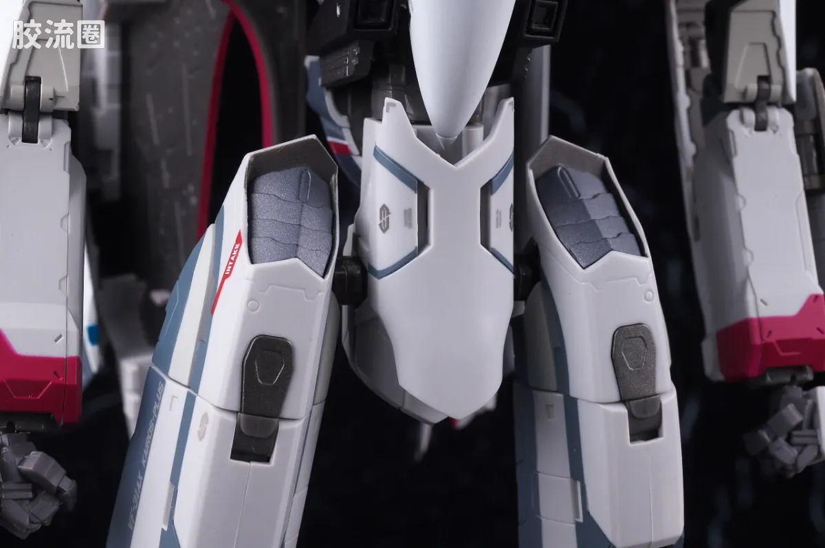 DX超合金系列 普通版 VF-31AX 凯罗斯PLUS(米拉吉·法莉娜·吉纳斯机) - 图片