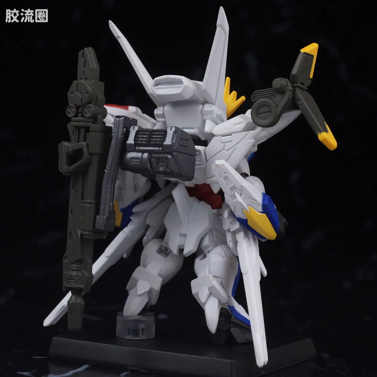 新FW系列食玩 GUNDAM CONVERGE CORE 强袭高达 全武器套装 - 图片